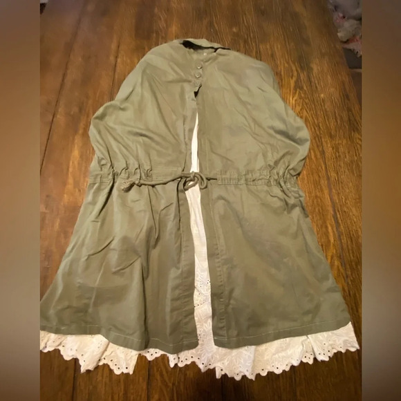 Tiny Anthropologie Olive Green Cargo Jacket White Floral Dainty Lace Large C2 - Picture 2 of 6